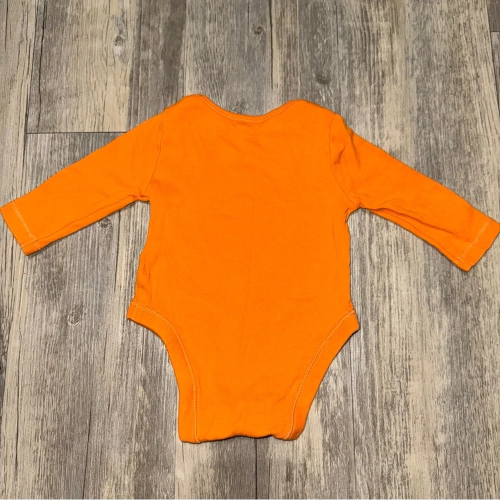 ☀️6/$20☀️ Old Navy Tiny Boo Onesie